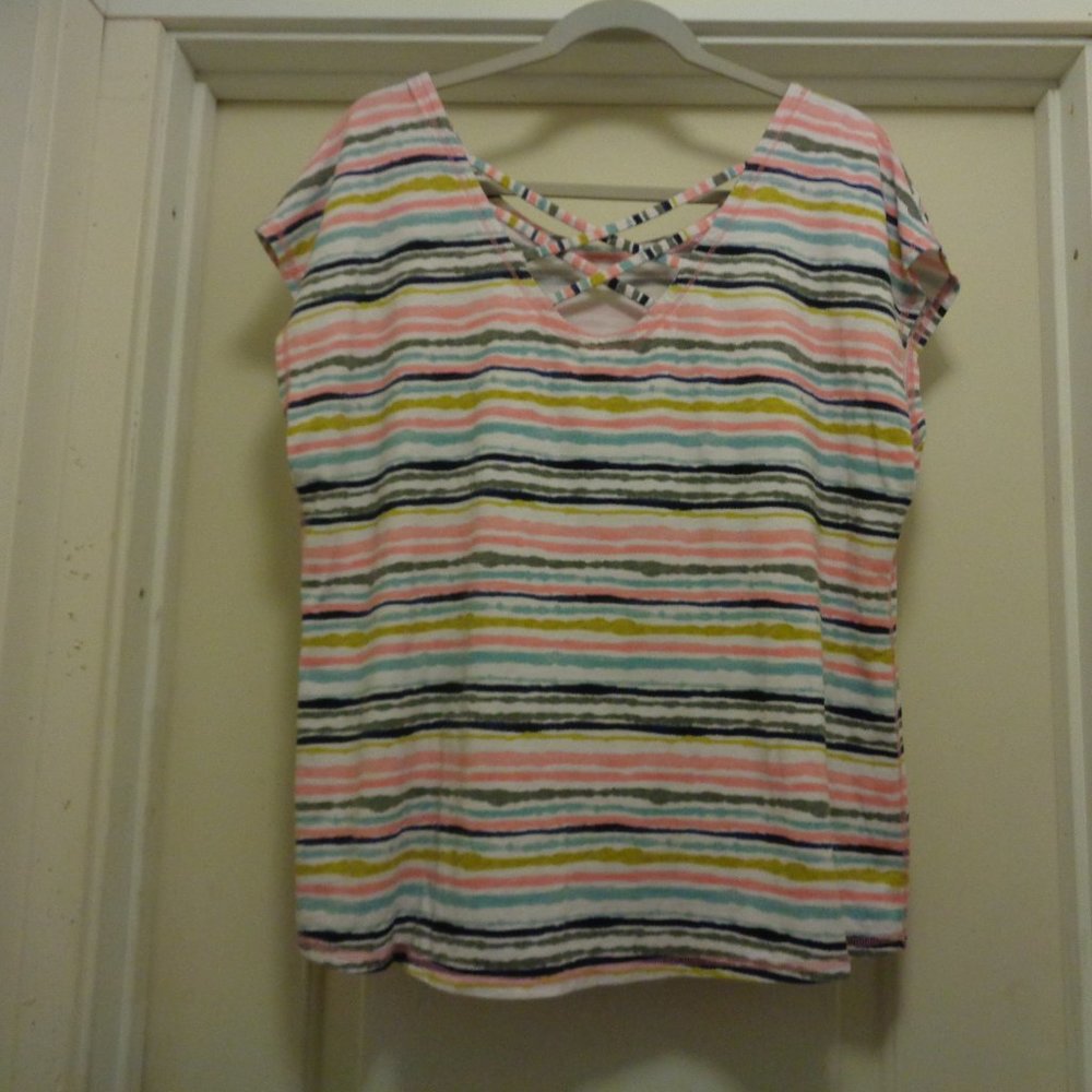 CRISS CROSS APPLESAUCE PASTELS STRIPES SUMMERY TOP  L